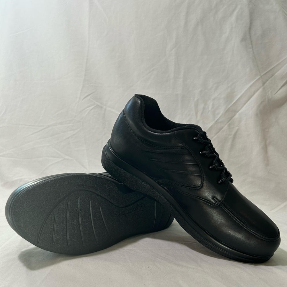 Brand New Women’s P.W. Minor “Serene” Leather Sneakers - Picture 4 of 6